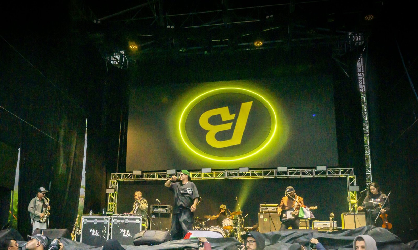 acusbeats tocando en vivo en el grita fest 2025